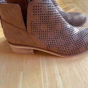 Steve Madden booties sz 9 never worn